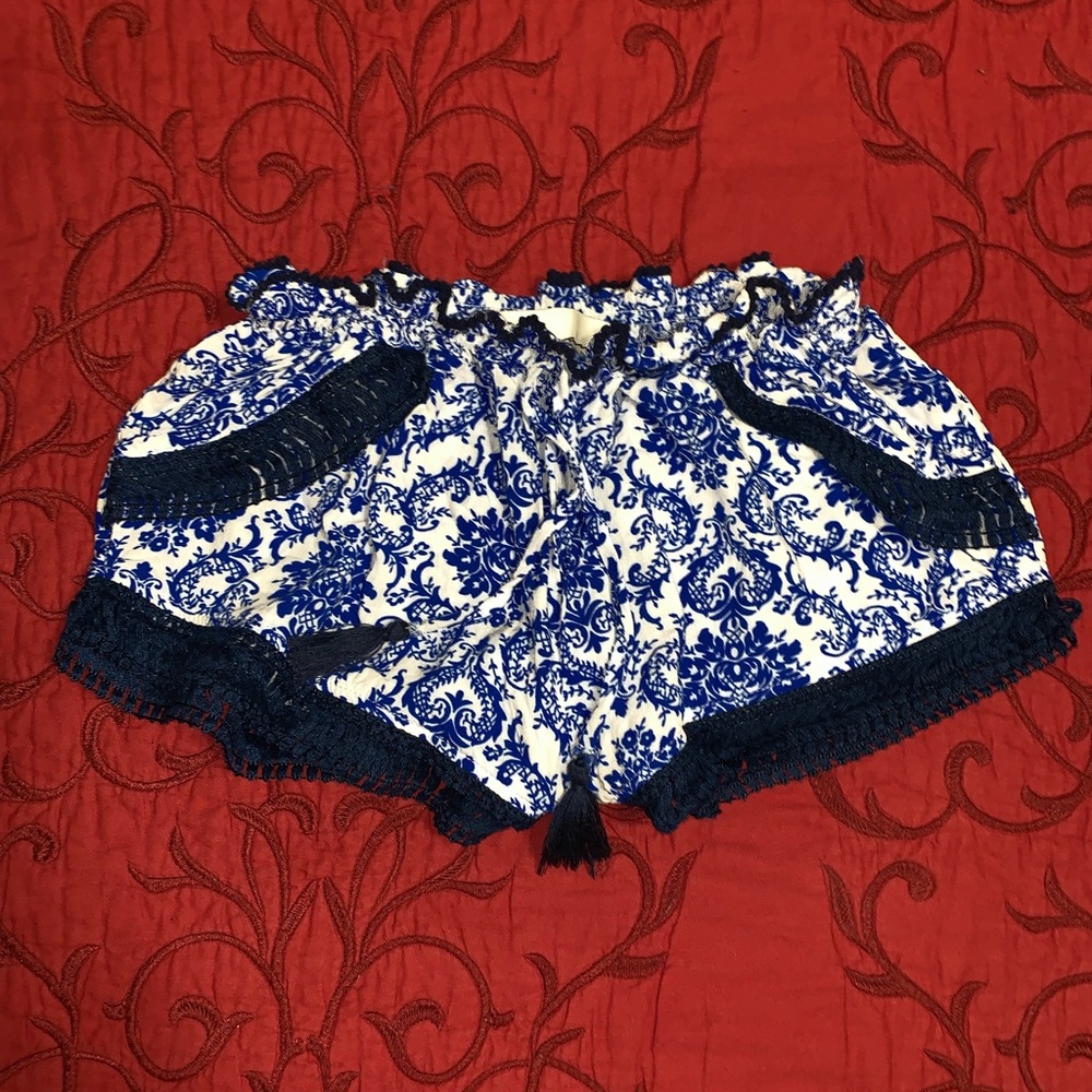 Ruffled ‘Vintage Havana’ Shorts ✨